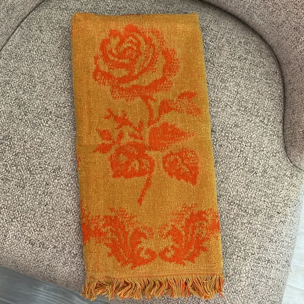 VTG Grants Fashion for the Home hand towel 100%cotton orange yellow rose fringe